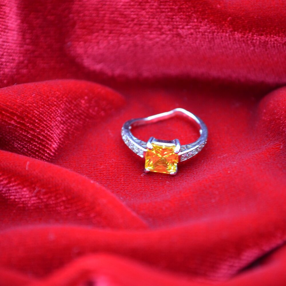 Genuine Citrine Ring – 925 Sterling Silver – Faceted‎ Gemstone – Statement